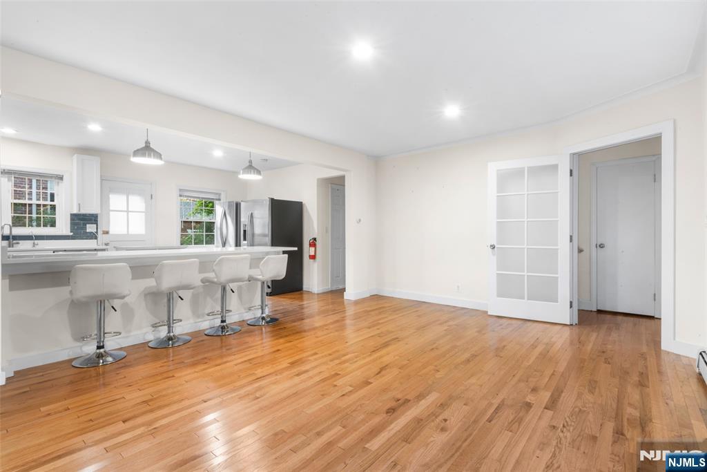 558 Broad Avenue Property Photo 4
