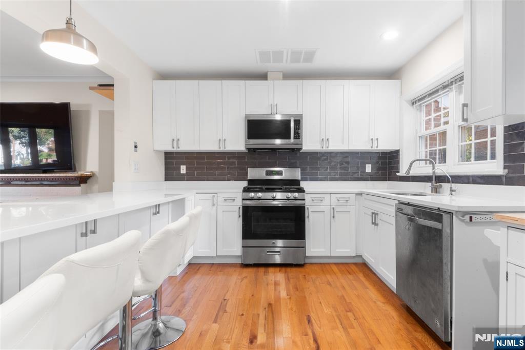 558 Broad Avenue Property Photo 6