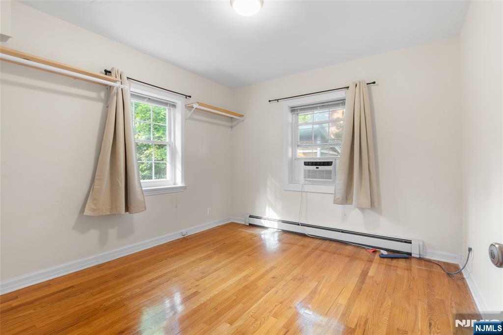558 Broad Avenue Property Photo 10