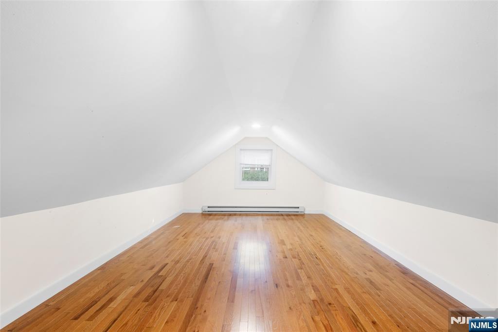 558 Broad Avenue Property Photo 15