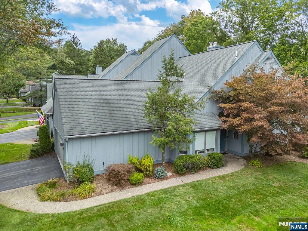 25 Braeburn Drive Property Photo 1
