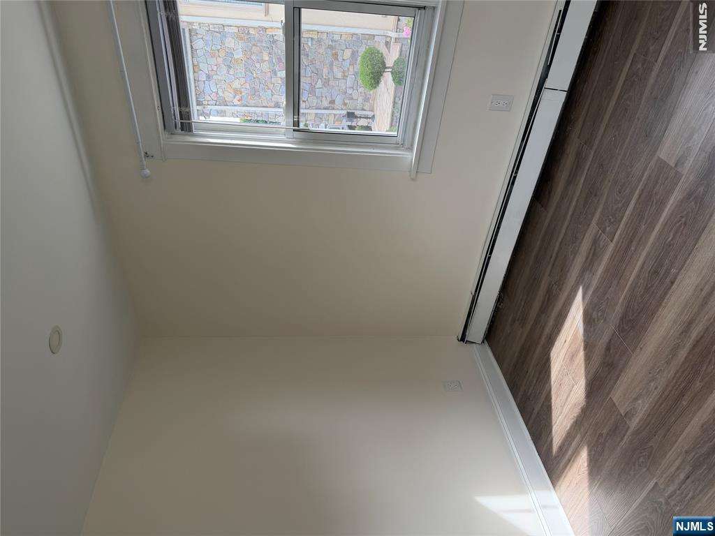 25 Henry Street 1 Property Photo 10