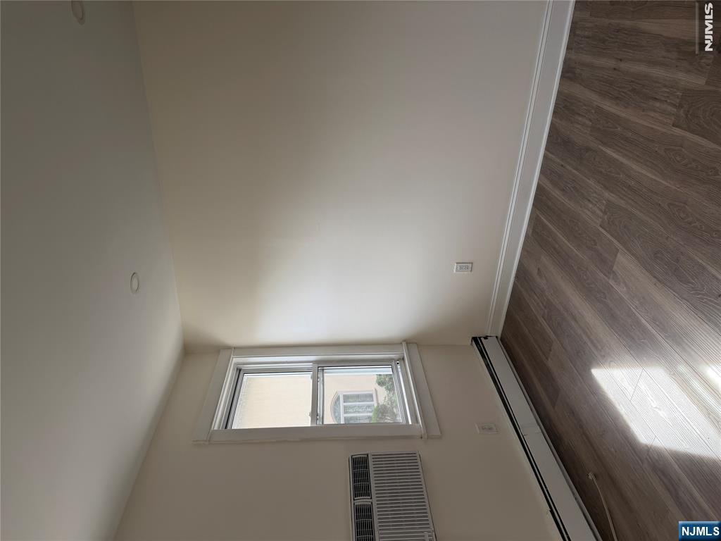 25 Henry Street 1 Property Photo 14