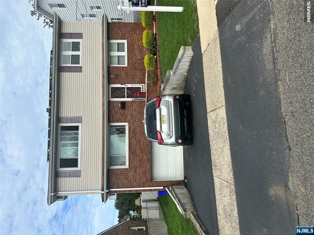 739 Lake Avenue Property Photo 1