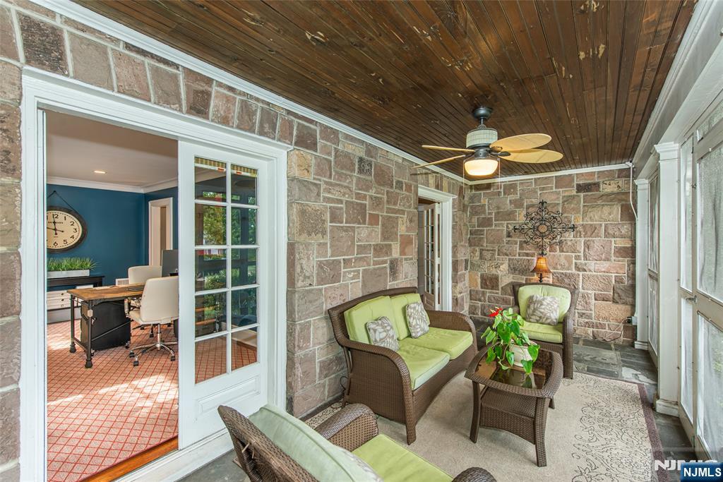 486 Ridgewood Avenue Property Photo 18