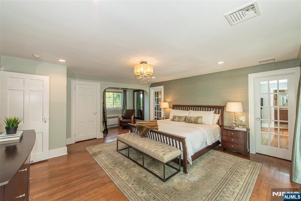 486 Ridgewood Avenue Property Photo 26