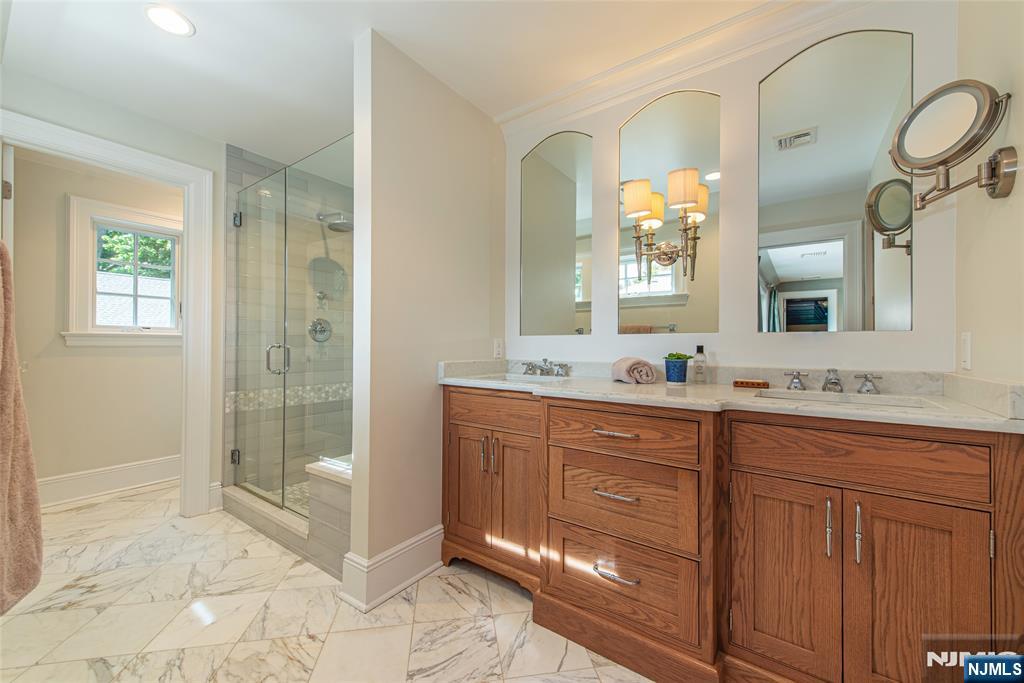 486 Ridgewood Avenue Property Photo 29