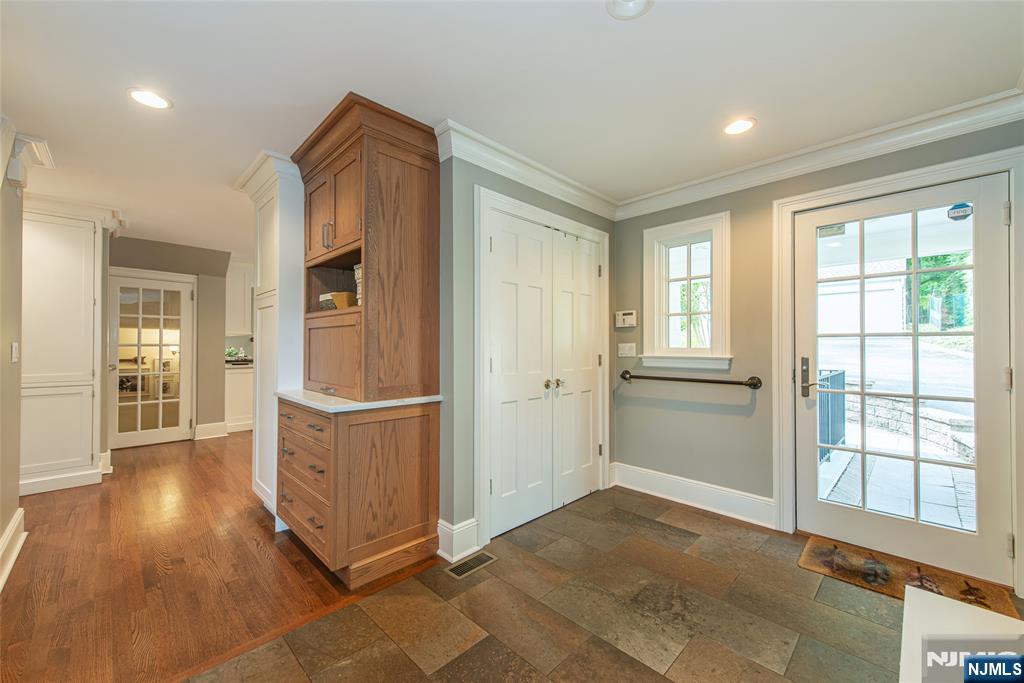 486 Ridgewood Avenue Property Photo 37