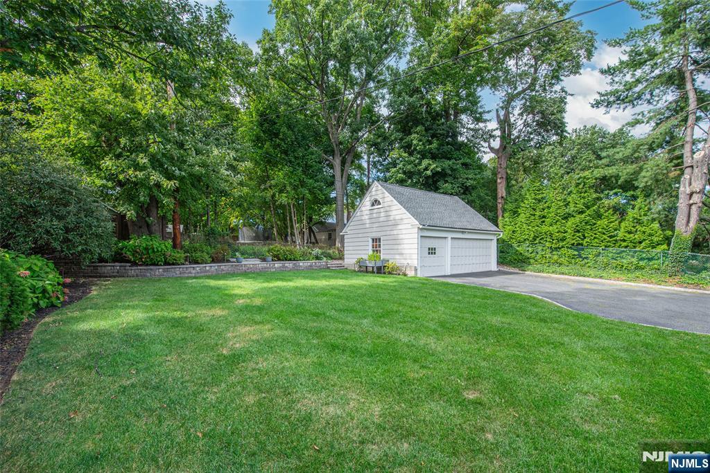 486 Ridgewood Avenue Property Photo 44