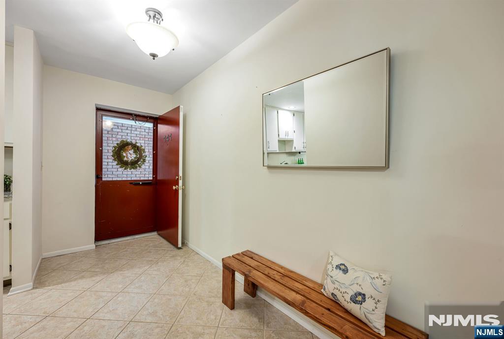 141 Indian Hollow Court Property Photo 3
