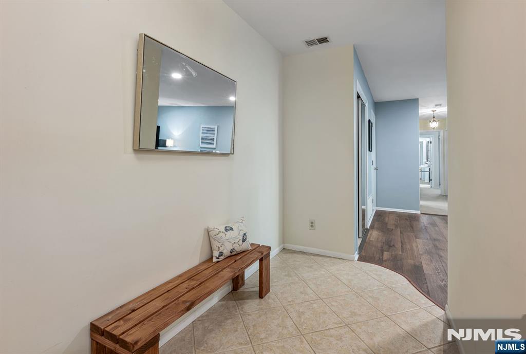 141 Indian Hollow Court Property Photo 4
