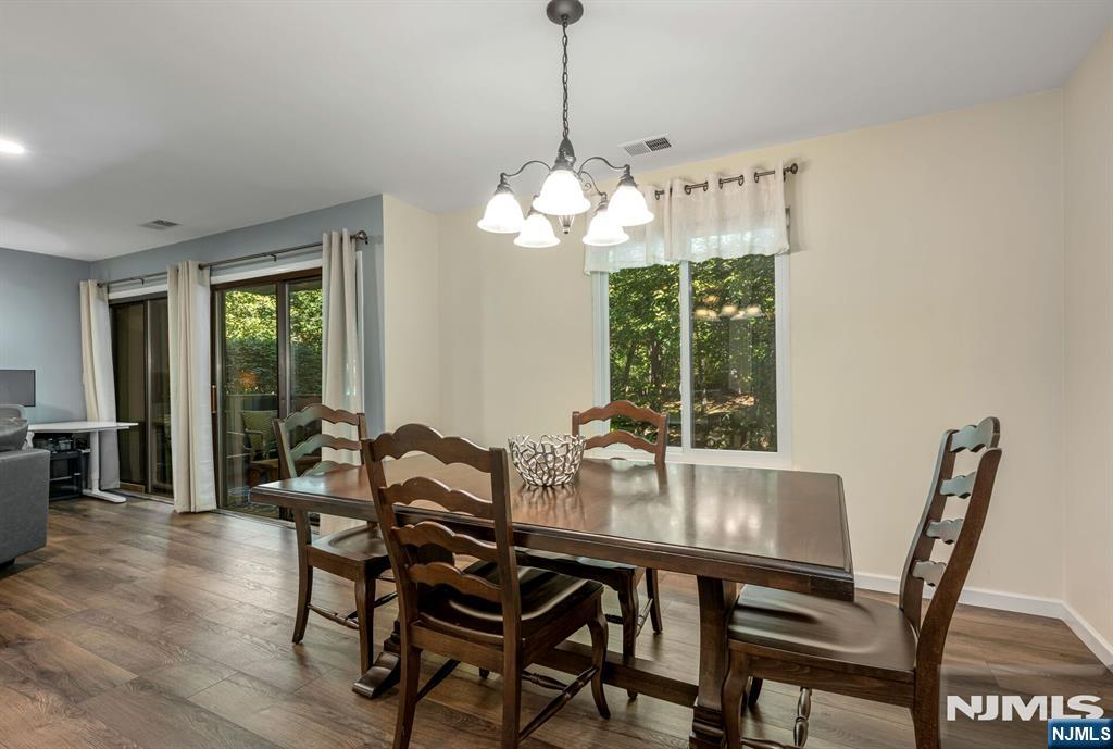 141 Indian Hollow Court Property Photo 9