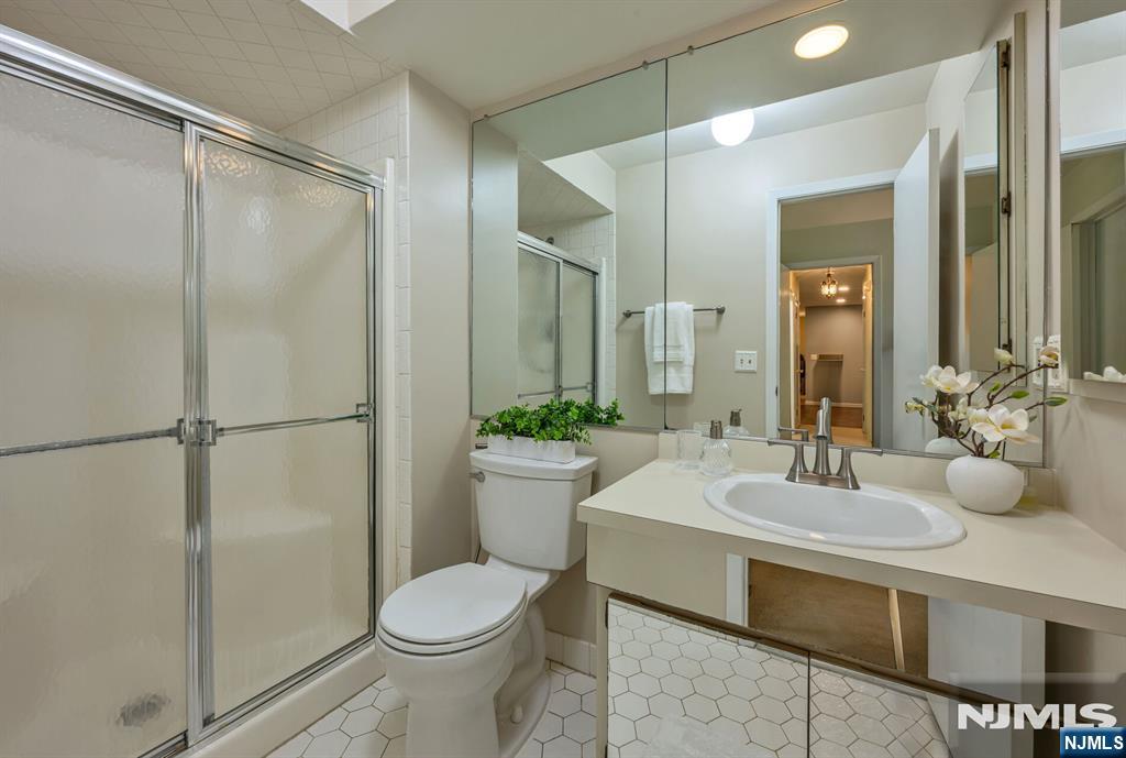141 Indian Hollow Court Property Photo 17