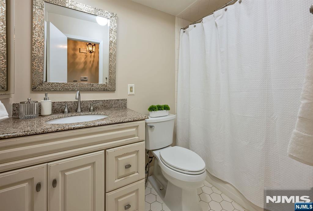 141 Indian Hollow Court Property Photo 19
