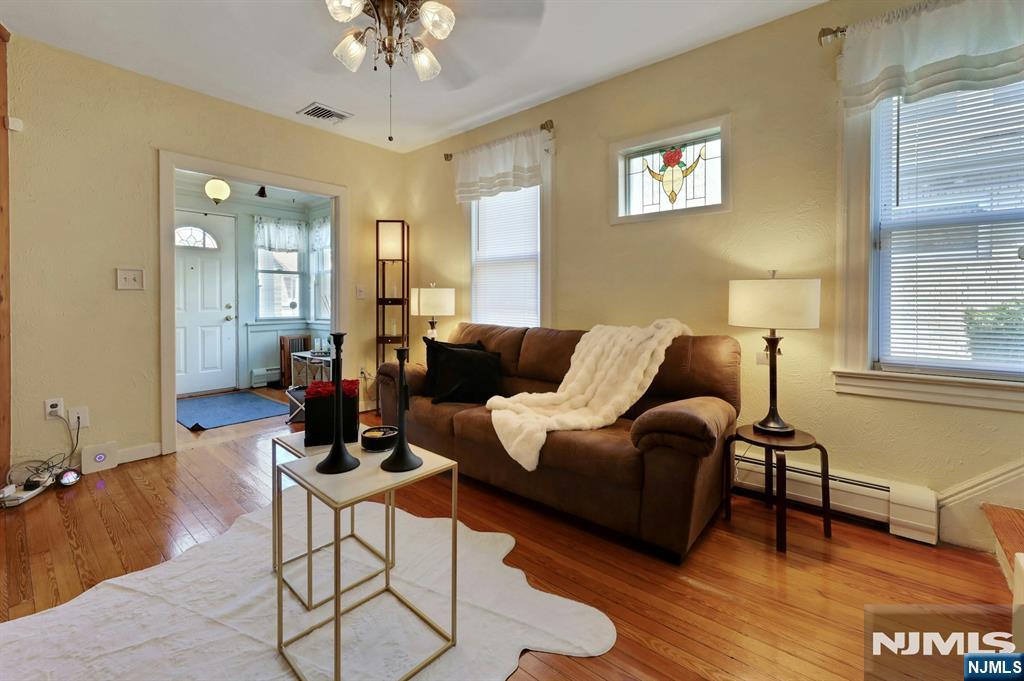 86 Shaler Avenue Property Photo 4