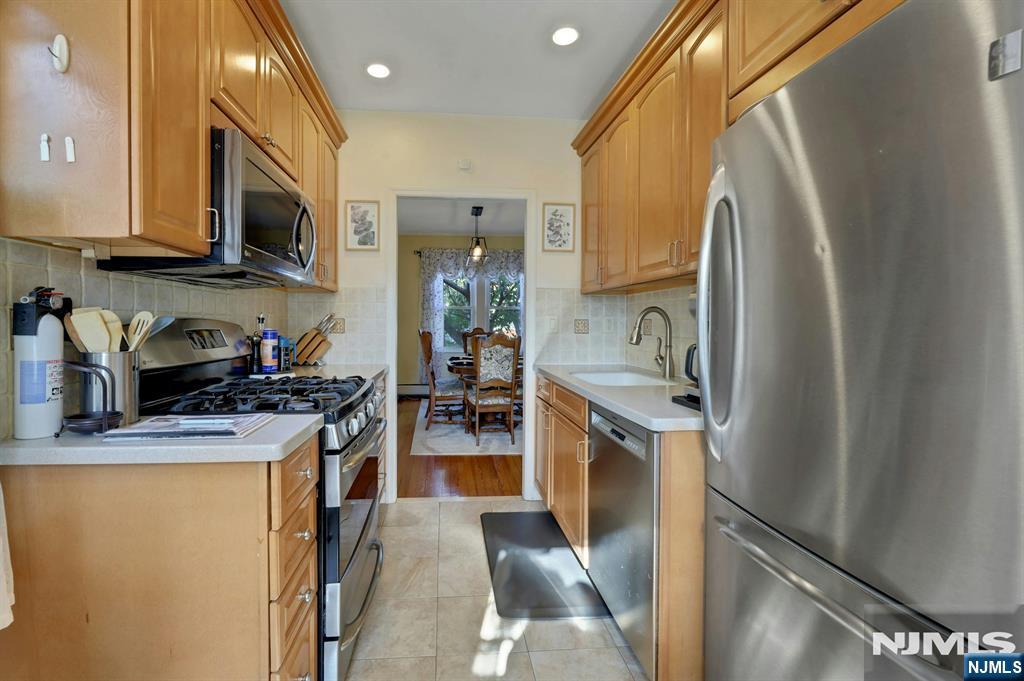 86 Shaler Avenue Property Photo 9