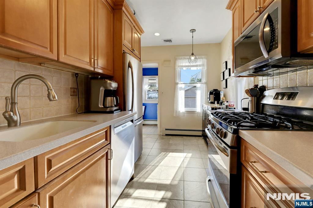 86 Shaler Avenue Property Photo 11