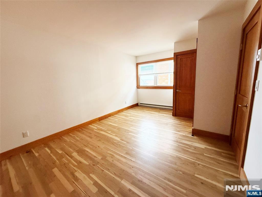 72 E Main Street 8 Property Photo 10