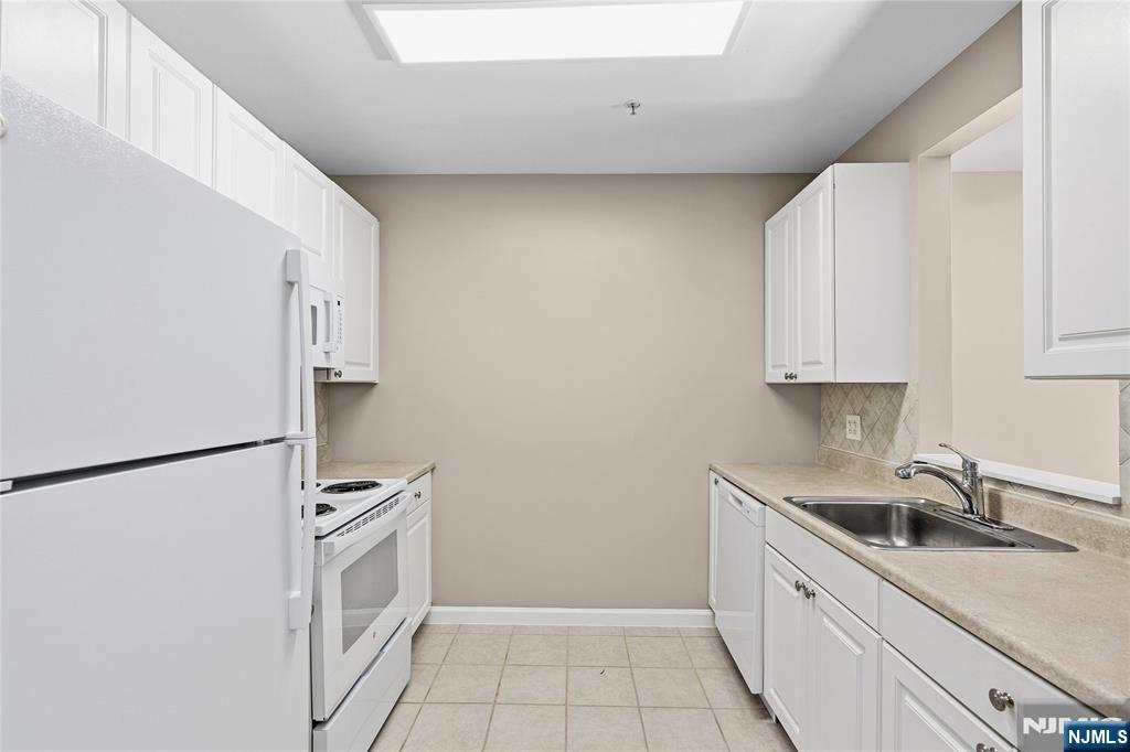 905 River Road 223 Property Photo 9