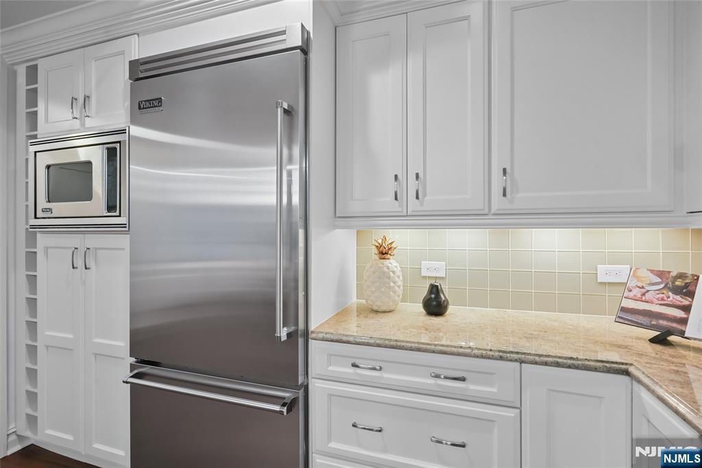 22 Oxford Landing Property Photo 4