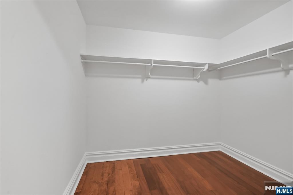 22 Oxford Landing Property Photo 25