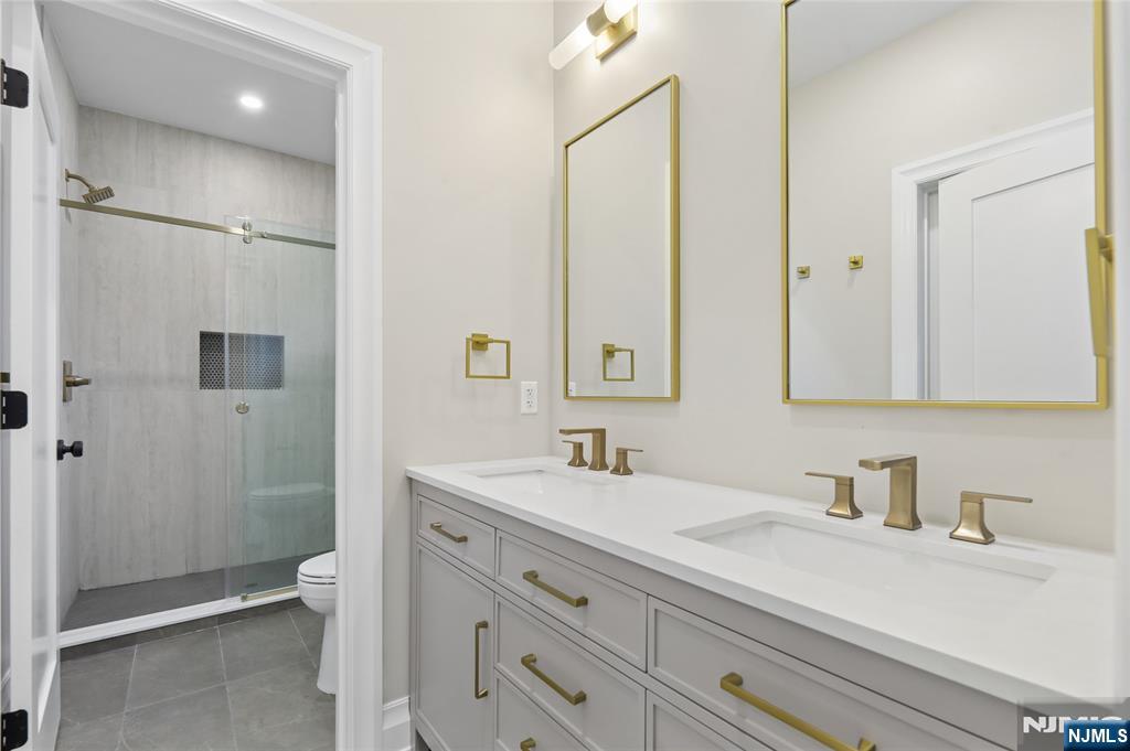 367 Johnson Avenue Property Photo 40