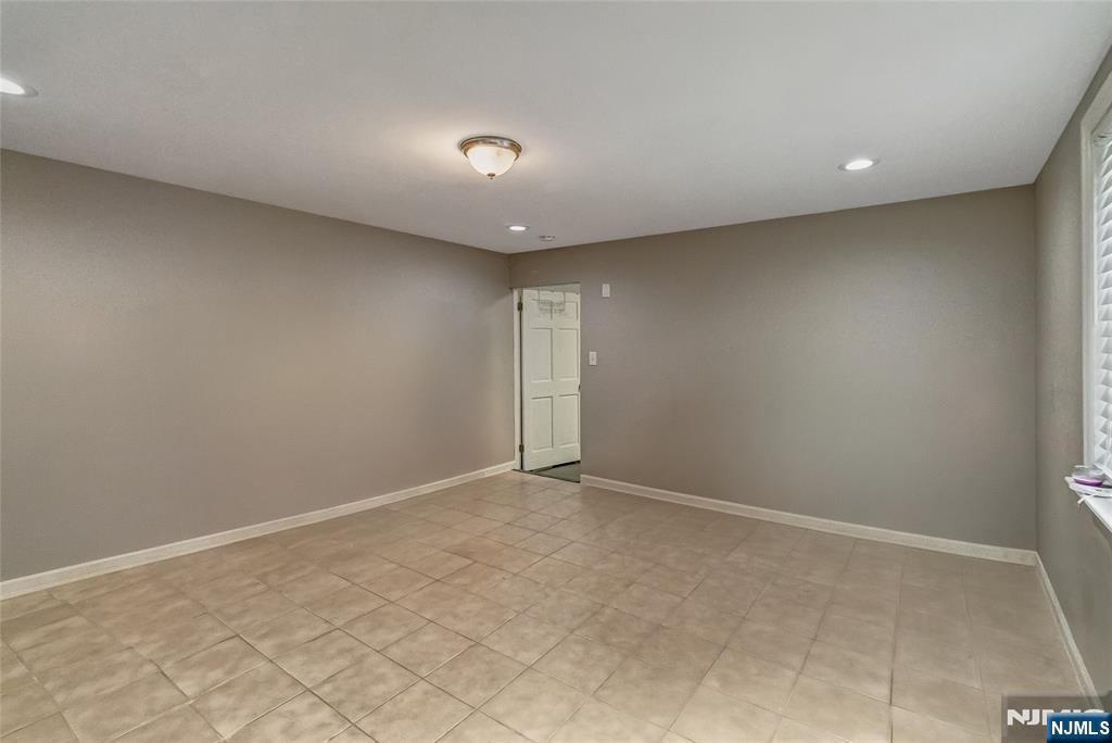 113 Willow Street Property Photo 24