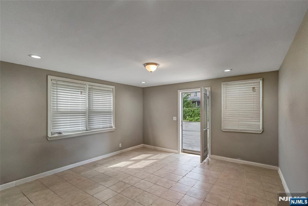 113 Willow Street Property Photo 25