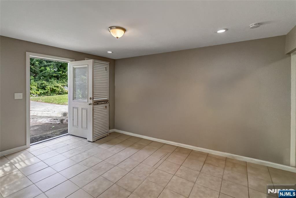 113 Willow Street Property Photo 26