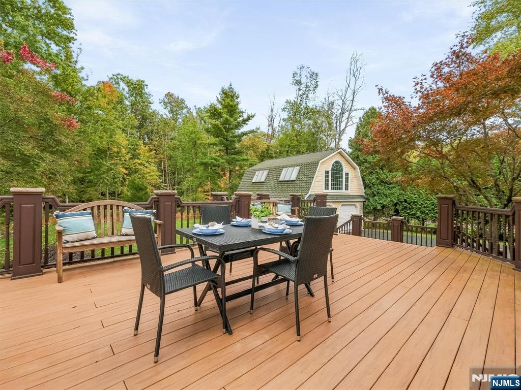 22 Millstream Road Property Photo 44
