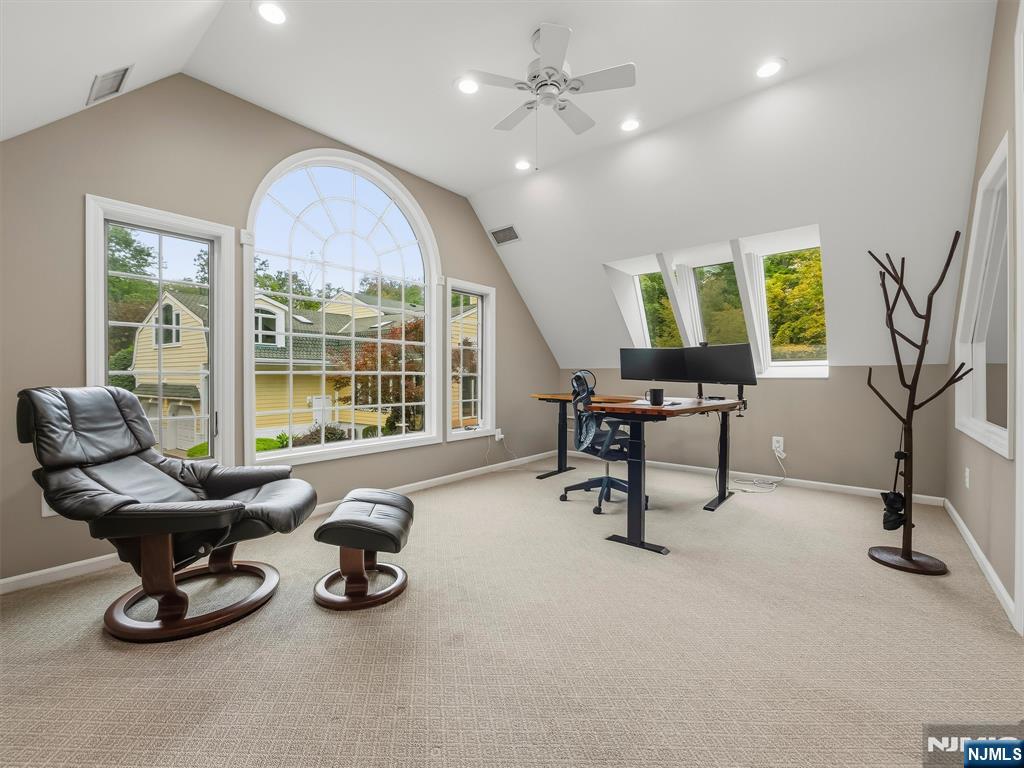 22 Millstream Road Property Photo 46