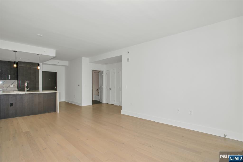 1400 Hudson Street 1005 Property Photo 6