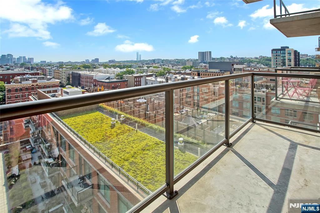 1400 Hudson Street 1005 Property Photo 15