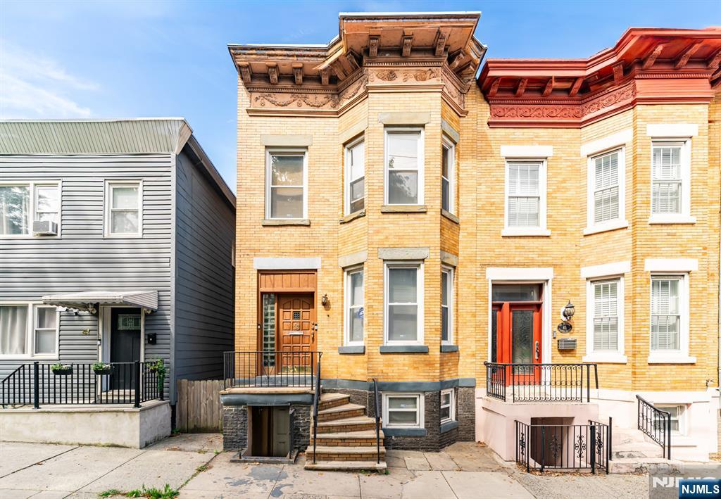 43 Webster Avenue Property Photo 1