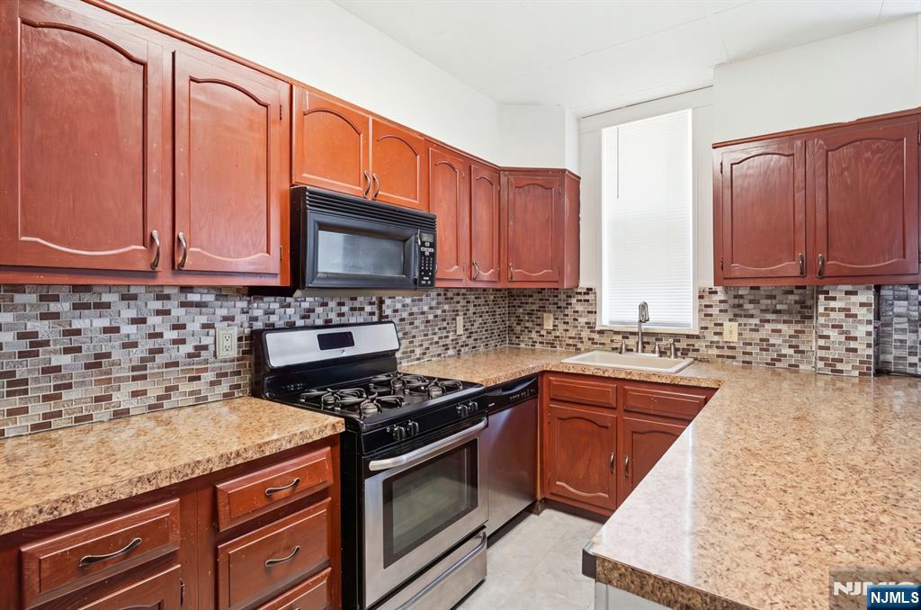 43 Webster Avenue Property Photo 2