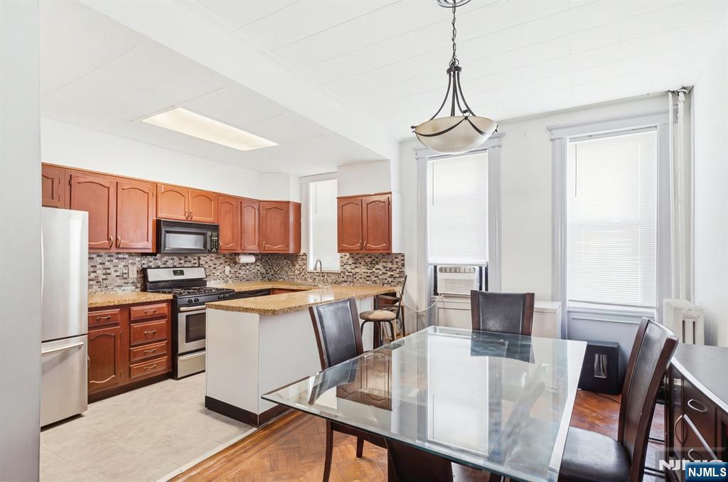 43 Webster Avenue Property Photo 3