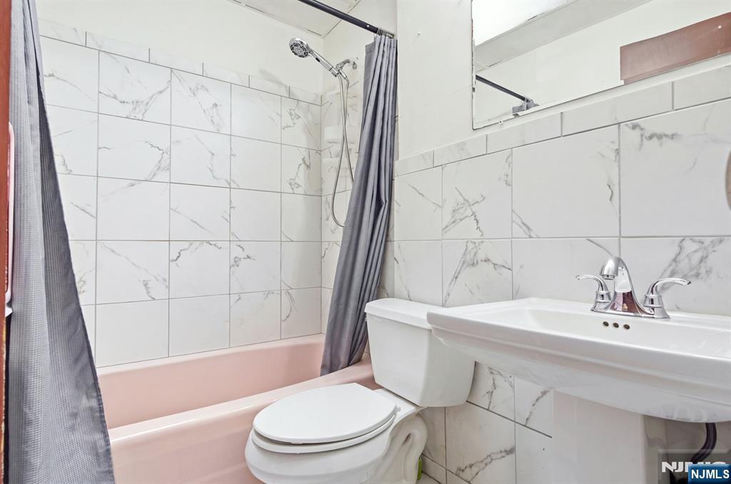43 Webster Avenue Property Photo 8
