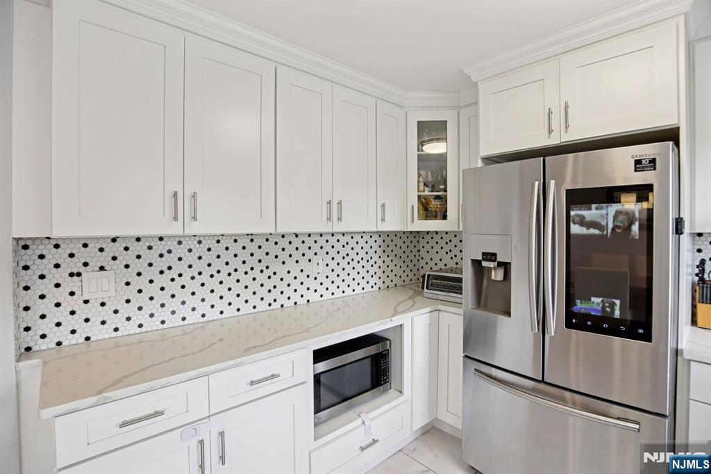82 Eaton Place Property Photo 14