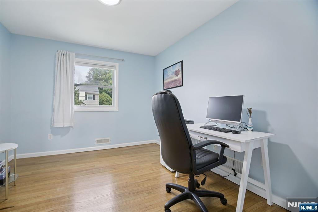 82 Eaton Place Property Photo 21