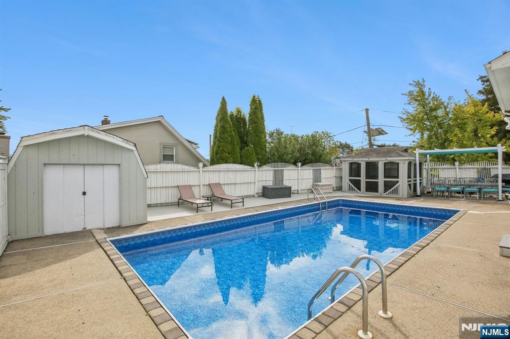 82 Eaton Place Property Photo 31