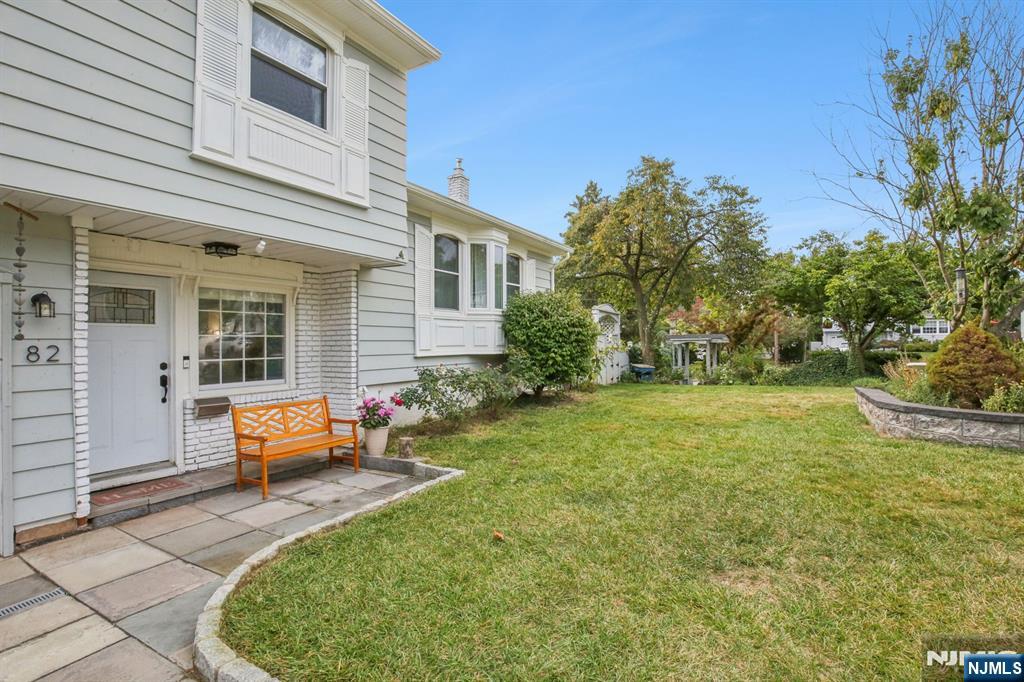 82 Eaton Place Property Photo 36