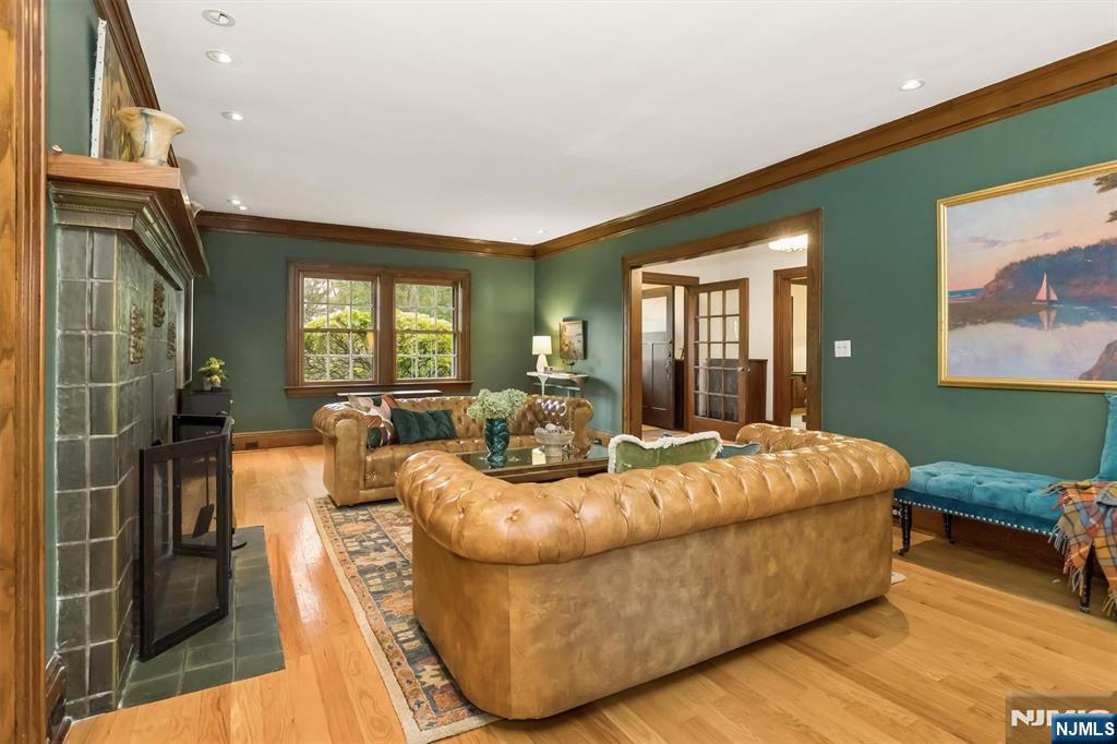 578 Ridgewood Avenue Property Photo 7