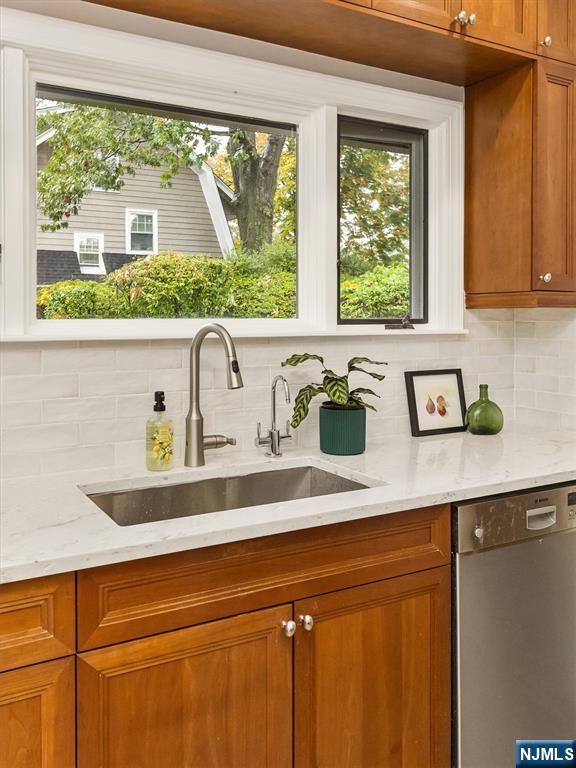578 Ridgewood Avenue Property Photo 25
