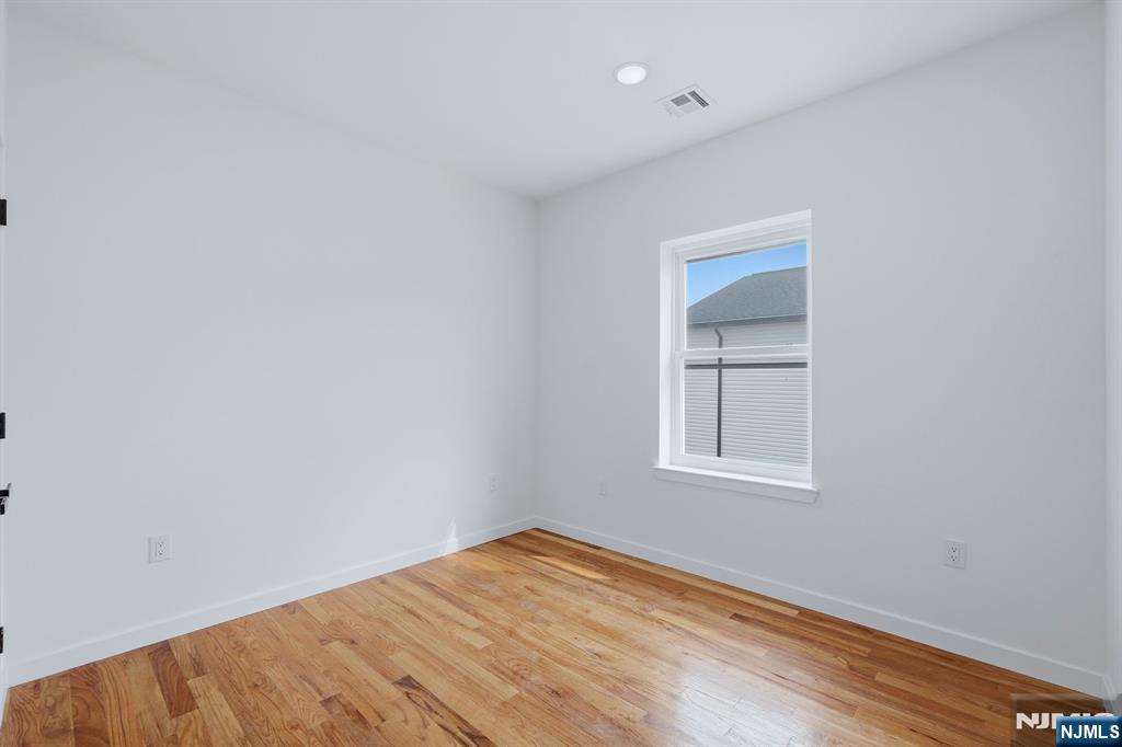 54 Pennsylvania Avenue Property Photo 6