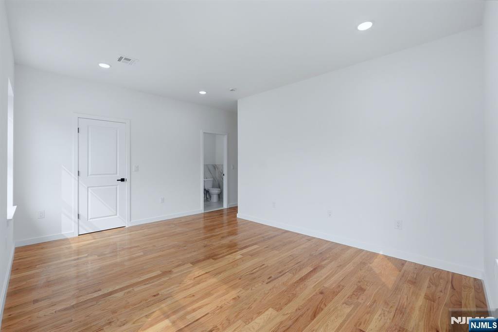 54 Pennsylvania Avenue Property Photo 11