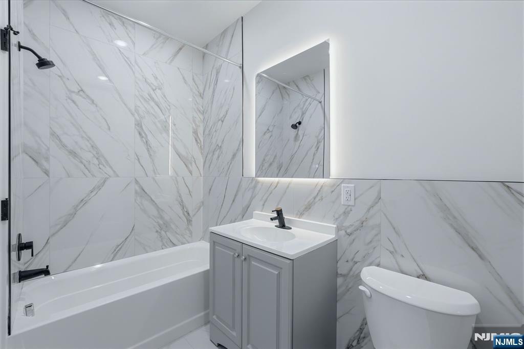 54 Pennsylvania Avenue Property Photo 12