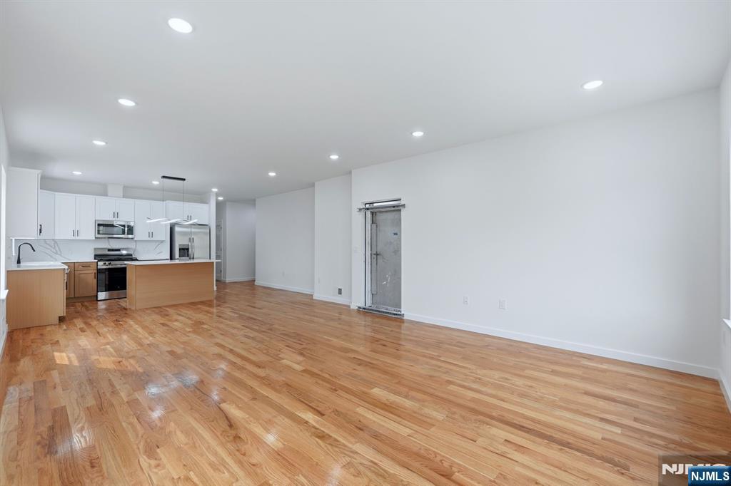 54 Pennsylvania Avenue Property Photo 13