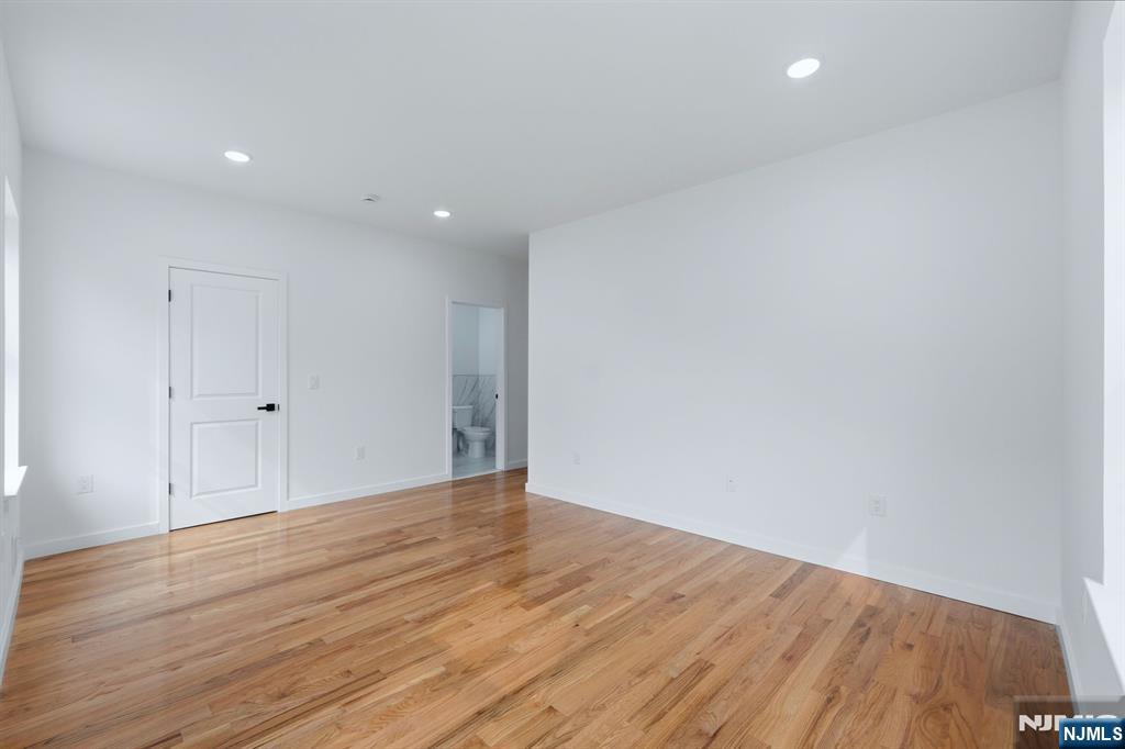 54 Pennsylvania Avenue Property Photo 21