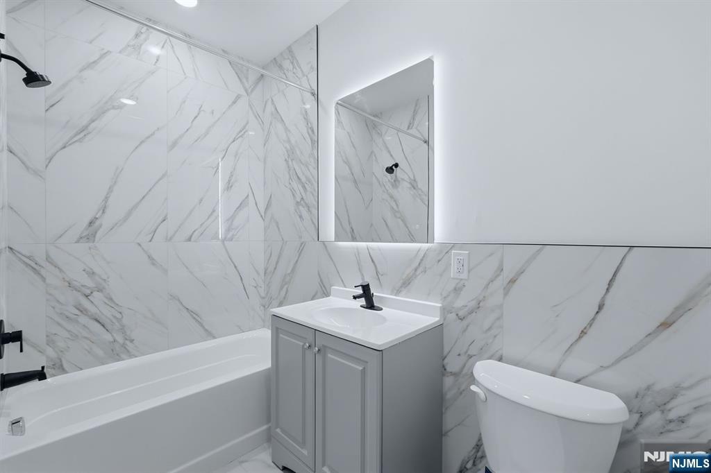 54 Pennsylvania Avenue Property Photo 22