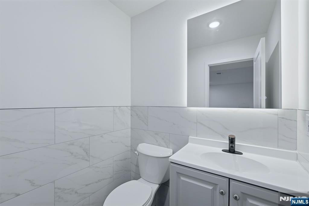 54 Pennsylvania Avenue Property Photo 27